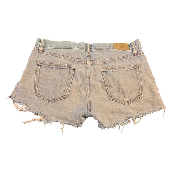 VNTG Y2K Gap 1969 Denim Cutoff Shorts 8 Long & Lean Upcycled Distressed Frayed - Picture 4 of 8